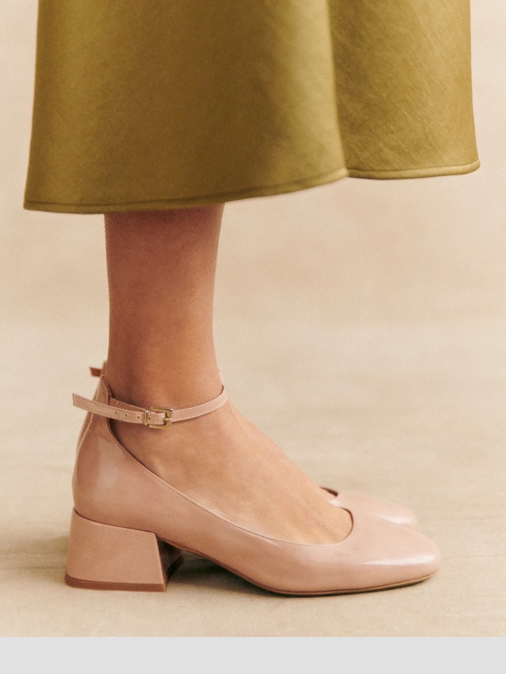 Sezane Melanie Mary Jane’s, Patent Leather

Color: Patent Light Pink

Size 11/42